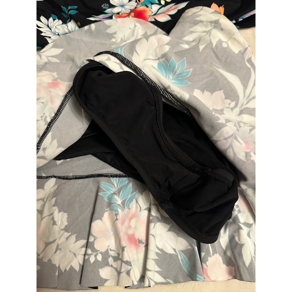 Tommy Bahama Womens XS Black Floral Tankini Set Ruffle Top Skirt Rouched Sides - Picture 6 of 15